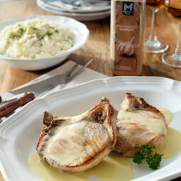 creamy garlic pork chops